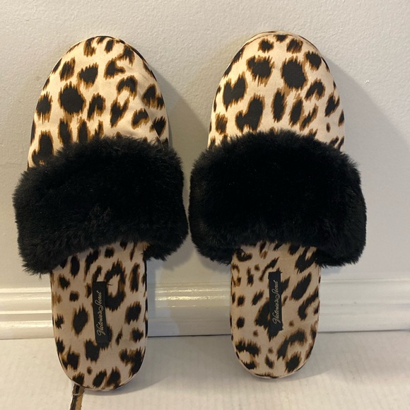 Victoria's Secret Shoes - Victoria Secrets size Medium Slippers good condition